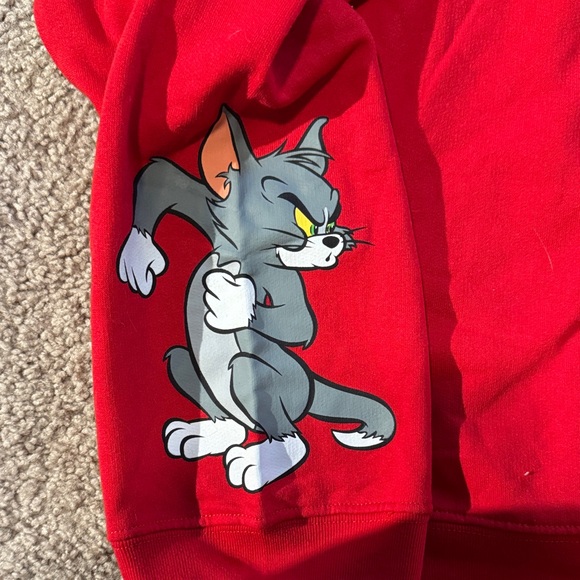 Tom and Jerry Red Sweater - Picture 3 of 4
